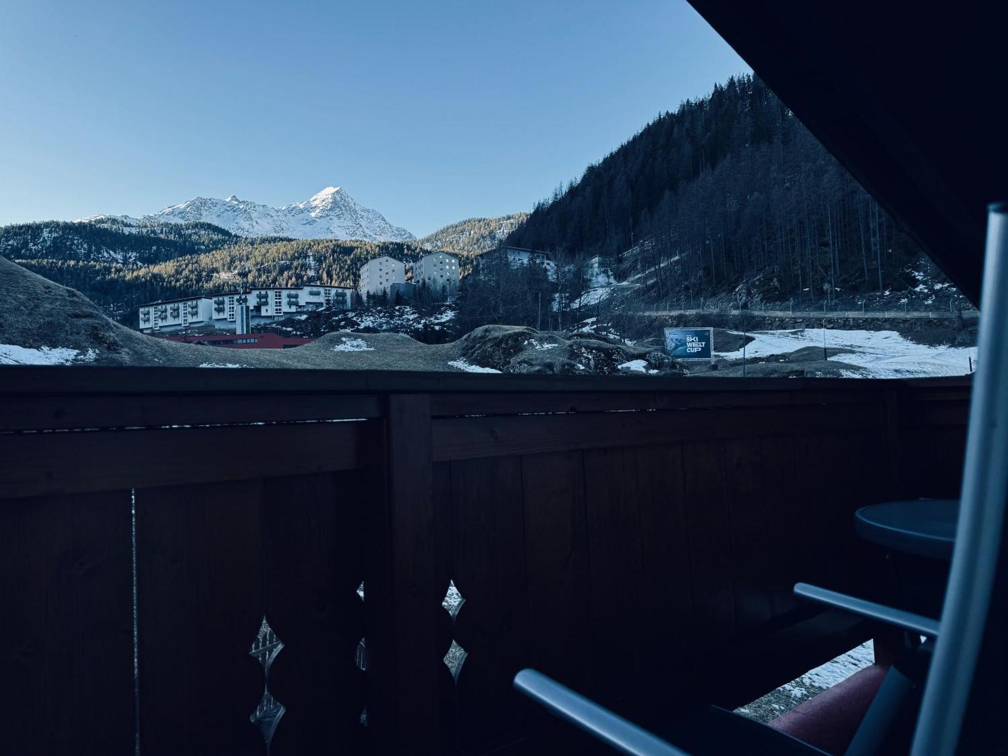 Haus Felsneck Bed and Breakfast Sölden Exteriör bild
